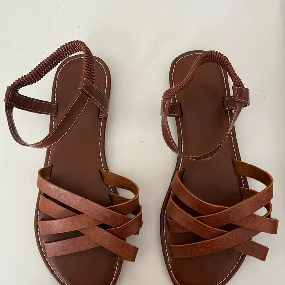 Women’s Strappy Brown Flat Sandals - Picture 4 of 4